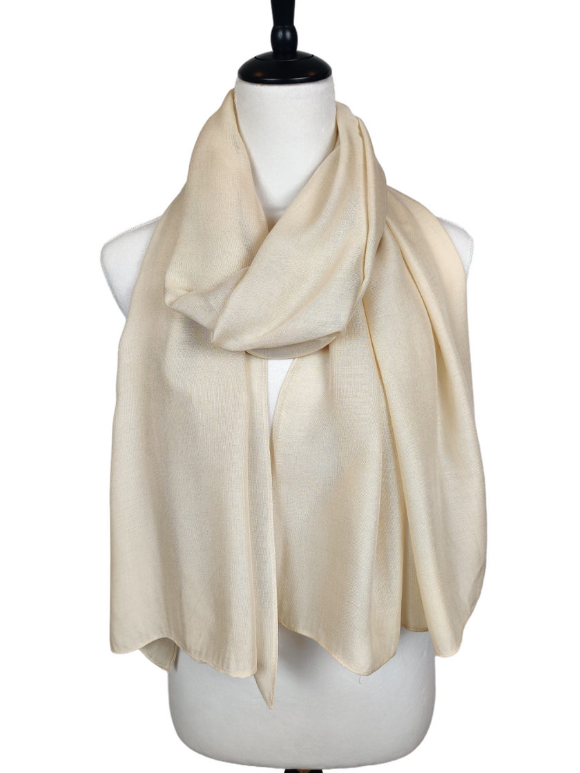 Classic Model Hijab – Cream