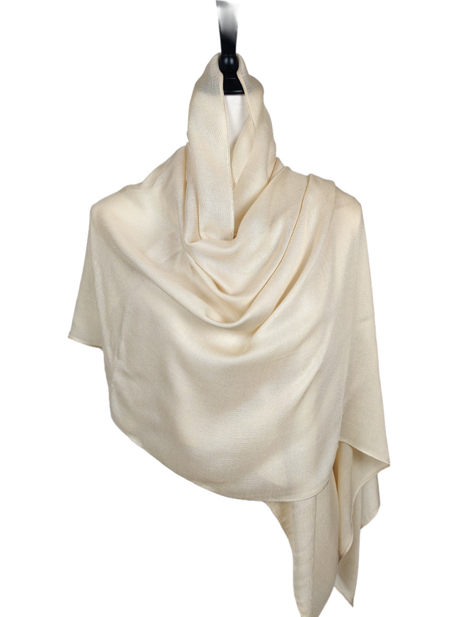 Classic Model Hijab – Cream